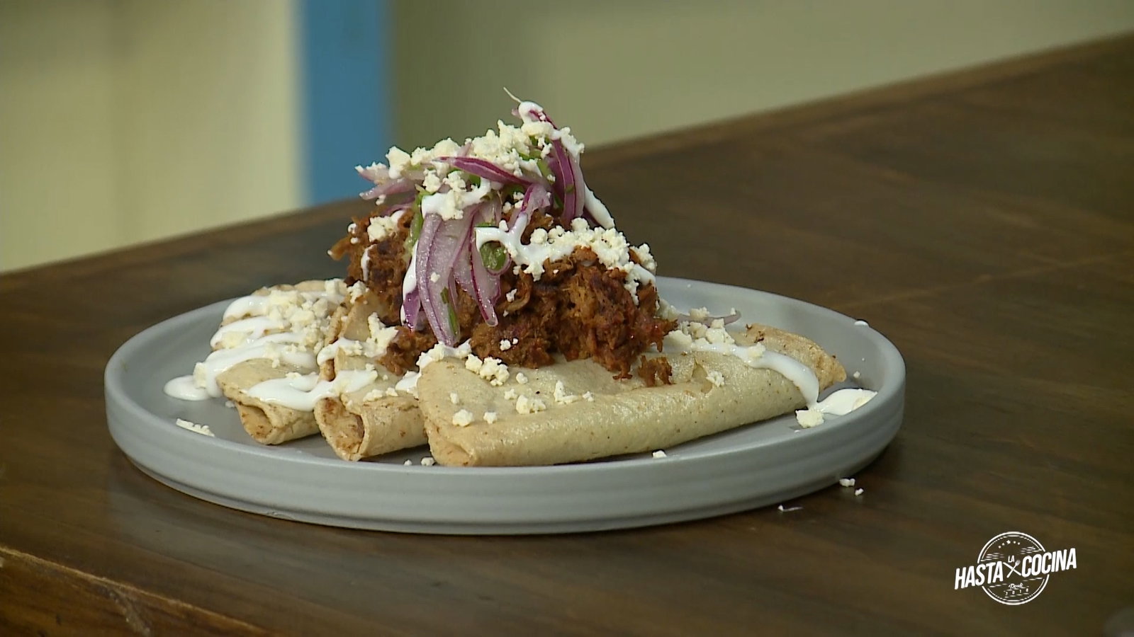 Tacos dorados de chilorio