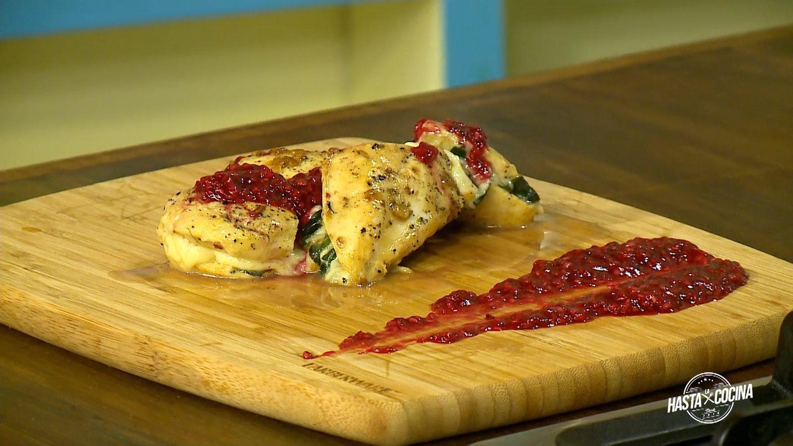 Pechuga de pollo con compota de frutos rojos