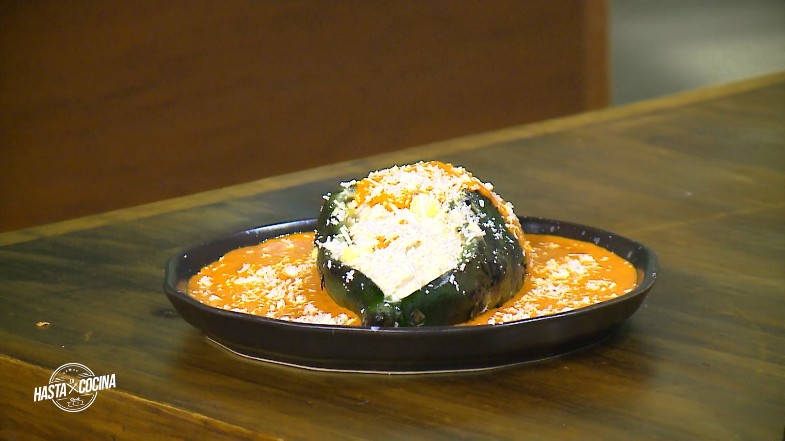 Chile relleno de atún con chipotle