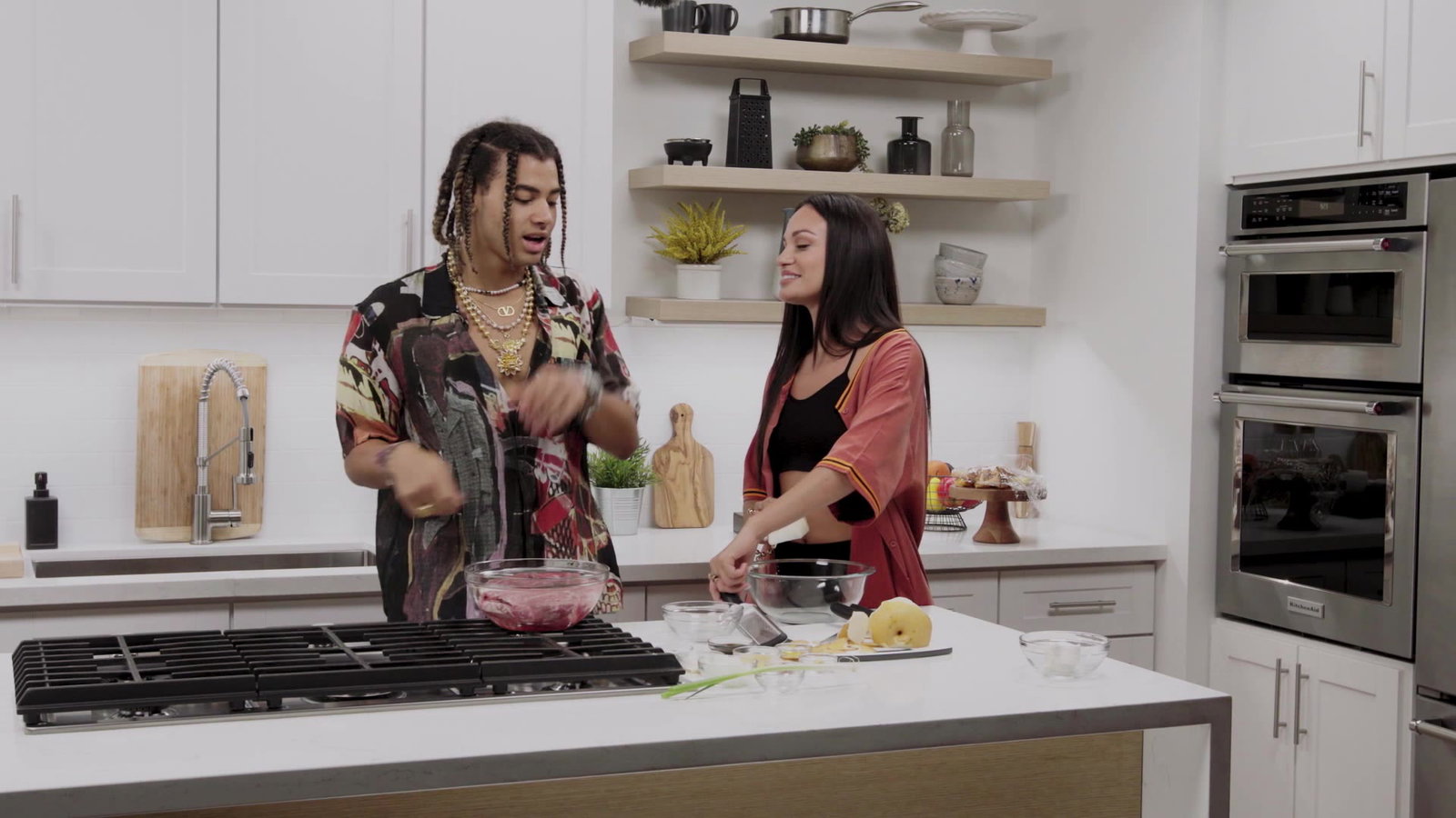 24KGOLDN Makes Meatloaf