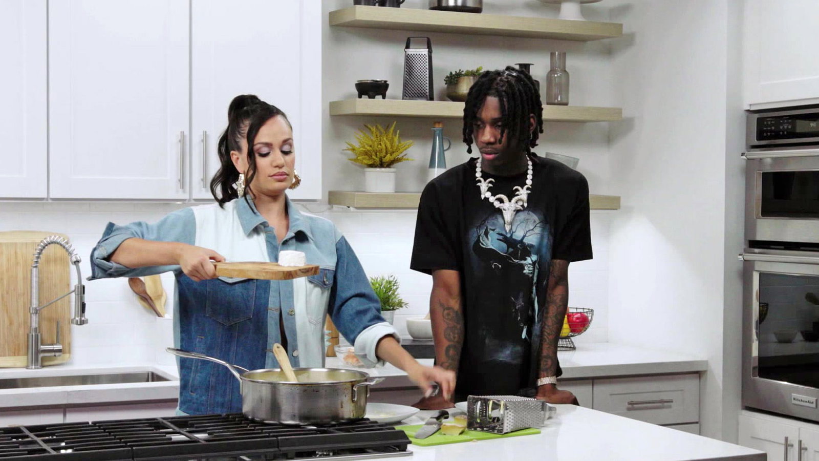 Polo G Makes Mac-N-Cheese